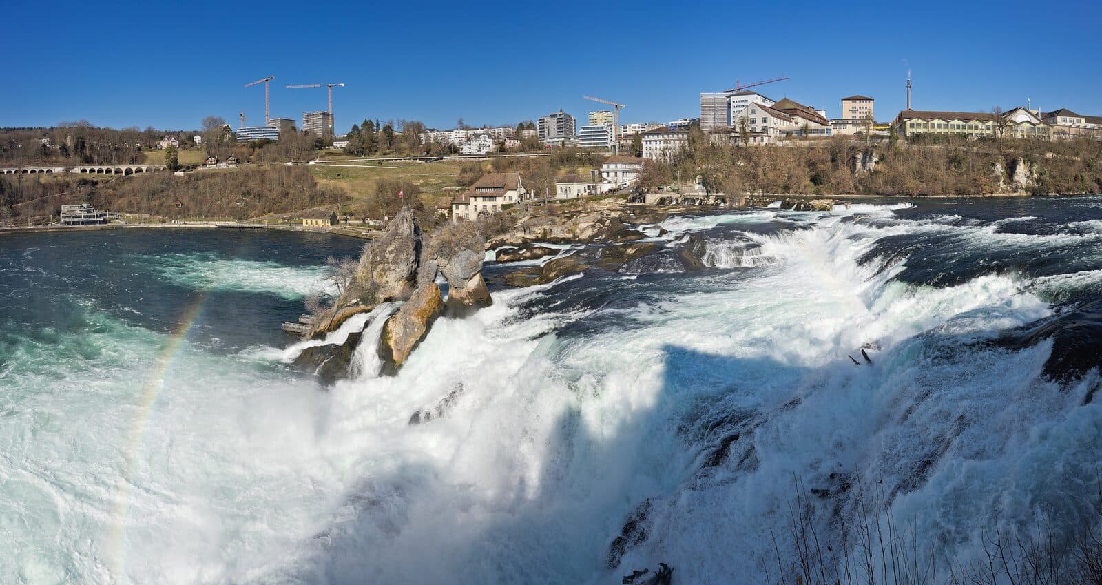 Der Rheinfall und die Festung Munot bei Schaffhausen