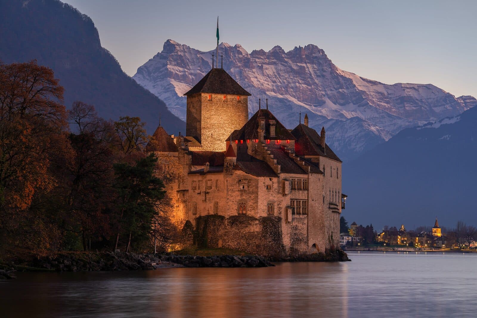Die Weinberge des Lavaux und Lausanne am Genfersee